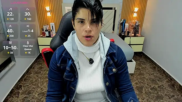 Snapshot of KAROLLJONES1 chatting on 12-16-25, 07:30 KAROLLJONES1 online show from 12-16-25, 07:30