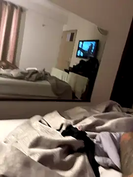 vamugh01  online show from 11-02-25, 06:27