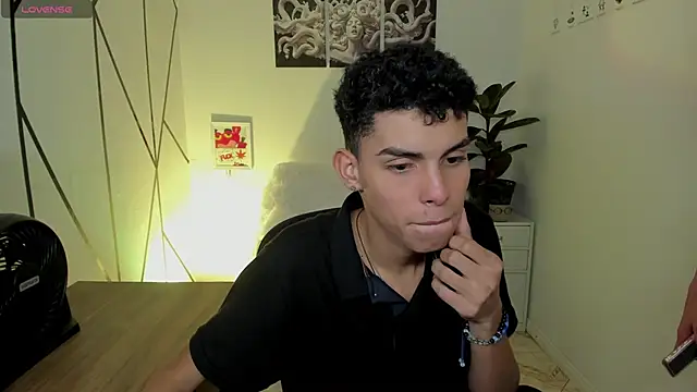 Room 69x online show from 11-06-25, 03:29