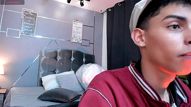 Room 69x online show from 11-20-25, 03:18