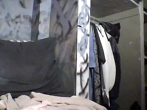 Snapshot of crisrummer chatting on 09-25-25, 06:44 crisrummer online show from 09-25-25, 06:44