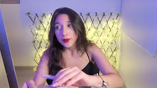 Snapshot of genet_ chatting on 10-08-25, 12:52 genet online show from 10-08-25, 12:52