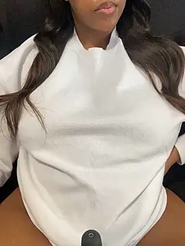 Snapshot of Sipsdoll chatting on 02-16-26, 07:48 Sipsdoll online show from 02-16-26, 07:48