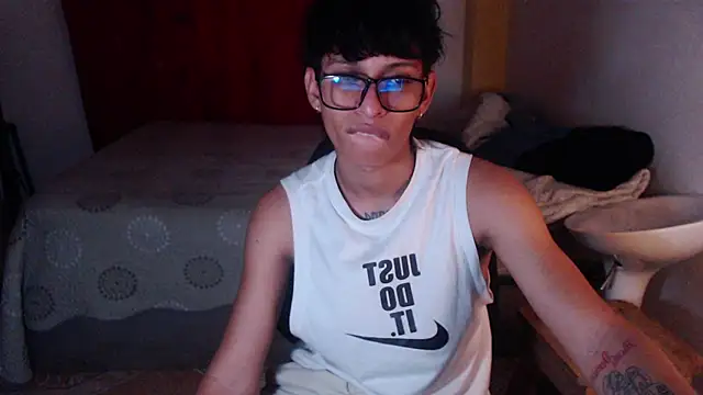 Snapshot of sung_yol chatting on 11-21-25, 09:57 sung yol online show from 11-21-25, 09:57