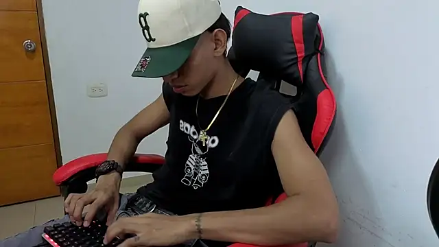 Snapshot of sung_yol chatting on 03-12-26, 05:35 sung yol online show from 03-12-26, 05:35