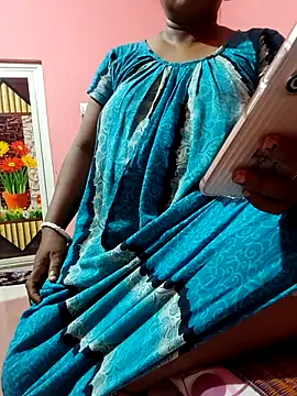 Snapshot of Cute-Swewty chatting on 06-17-26, 01:56 Cute-Swewty online show from 06-17-26, 01:56