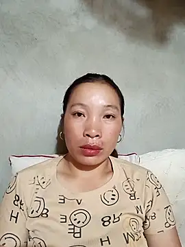 Snapshot of Tamy_20 chatting on 10-15-25, 06:41 Tamy 20 online show from 10-15-25, 06:41