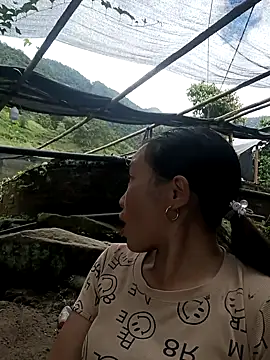 Snapshot of Tamy_20 chatting on 10-16-25, 08:15 Tamy 20 online show from 10-16-25, 08:15