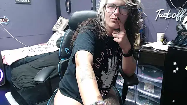 oddywithabody online show from 10-15-25, 06:13