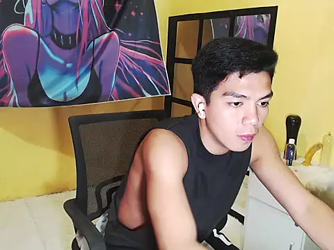 Snapshot of Hunky_paul chatting on 12-14-25, 03:28 Hunky paul online show from 12-14-25, 03:28