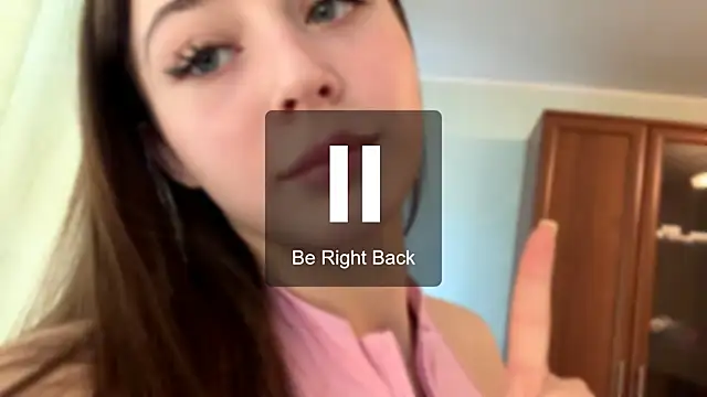 Adel strongwoman online show from 04-25-26, 08:17