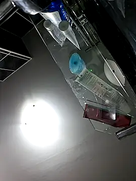 Snapshot of Anayssa_ chatting on 11-16-25, 09:04 Anayssa online show from 11-16-25, 09:04