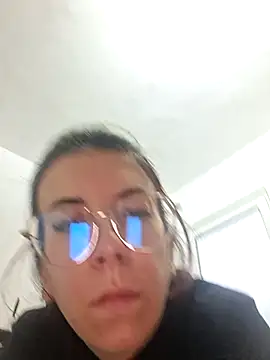 Snapshot of Anayssa_ chatting on 02-18-26, 06:59 Anayssa online show from 02-18-26, 06:59