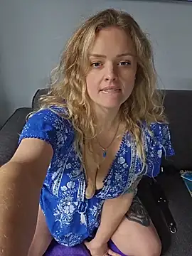 Bridgette03 online show from 06-12-26, 12:09
