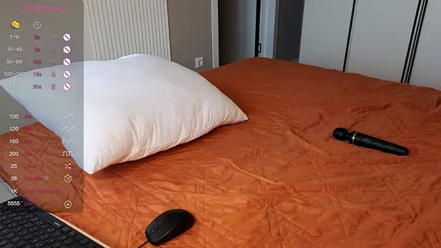 brightrays    online show from 03-07-26, 01:57