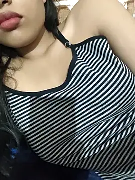 Snapshot of KARISHMA-STRIP chatting on 09-24-25, 08:28 KARISHMA-STRIP online show from 09-24-25, 08:28