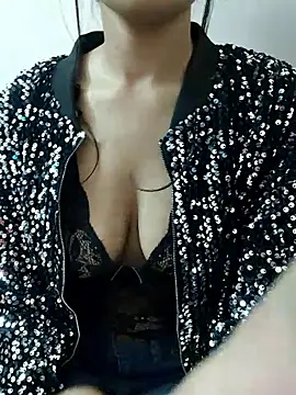 Snapshot of KARISHMA-STRIP chatting on 10-07-25, 05:54 KARISHMA-STRIP online show from 10-07-25, 05:54