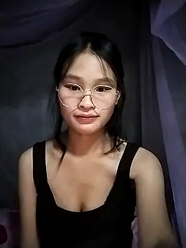 Snapshot of saronla_03 chatting on 11-11-25, 04:07 saronla 03 online show from 11-11-25, 04:07