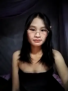 Snapshot of saronla_03 chatting on 11-12-25, 03:23 saronla 03 online show from 11-12-25, 03:23