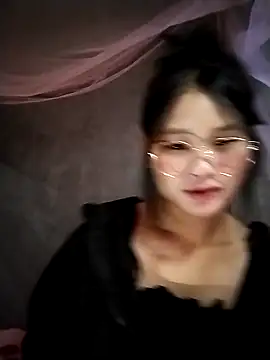 Snapshot of saronla_03 chatting on 11-24-25, 03:17 saronla 03 online show from 11-24-25, 03:17