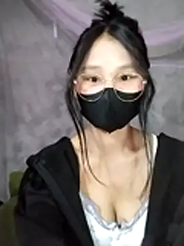 Snapshot of saronla_03 chatting on 11-27-25, 02:24 saronla 03 online show from 11-27-25, 02:24