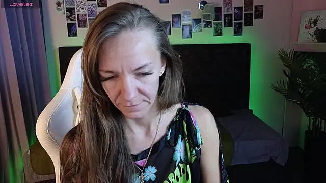 Jesica mooon online show from 10-11-25, 01:27