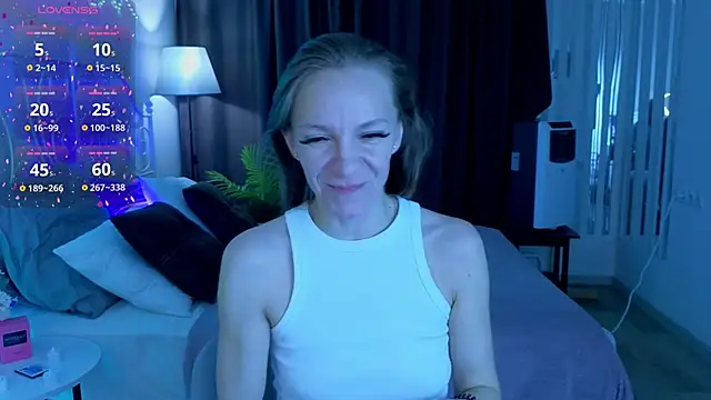 Jesica mooon online show from 03-04-26, 01:22