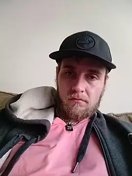 Snapshot of high3ndlowlife chatting on 11-05-25, 07:36 high3ndlowlife online show from 11-05-25, 07:36