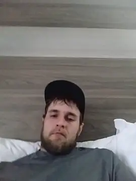 Snapshot of high3ndlowlife chatting on 11-07-25, 06:41 high3ndlowlife online show from 11-07-25, 06:41