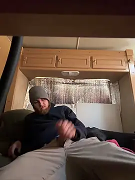 Snapshot of high3ndlowlife chatting on 12-15-25, 05:39 high3ndlowlife online show from 12-15-25, 05:39