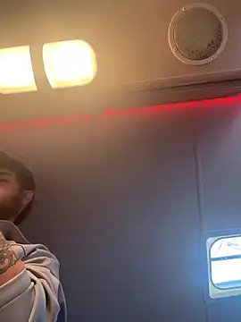 Snapshot of high3ndlowlife chatting on 01-05-26, 05:27 high3ndlowlife online show from 01-05-26, 05:27