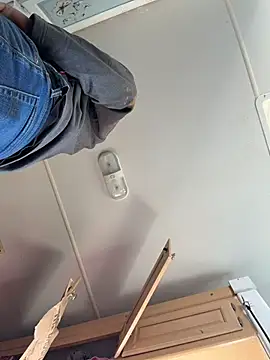 Snapshot of high3ndlowlife chatting on 02-16-26, 04:47 high3ndlowlife online show from 02-16-26, 04:47