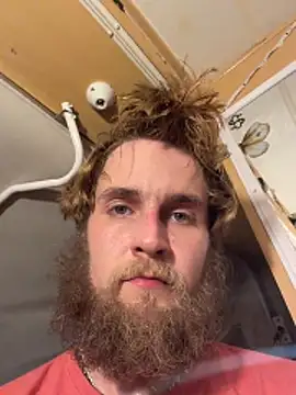 Snapshot of high3ndlowlife chatting on 02-19-26, 07:04 high3ndlowlife online show from 02-19-26, 07:04