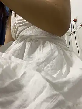   BabyShowPublic   online show from 09-23-25, 12:30