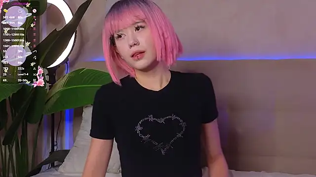 Snapshot of PhyllisSanchez chatting on 11-25-25, 08:53 PhyllisSanchez online show from 11-25-25, 08:53