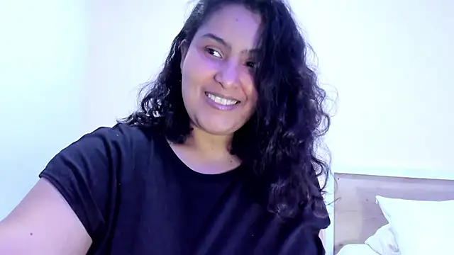 BellaNixs online show from 09-29-25, 03:22