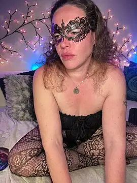 Nadja Noir online show from 05-17-26, 11:12