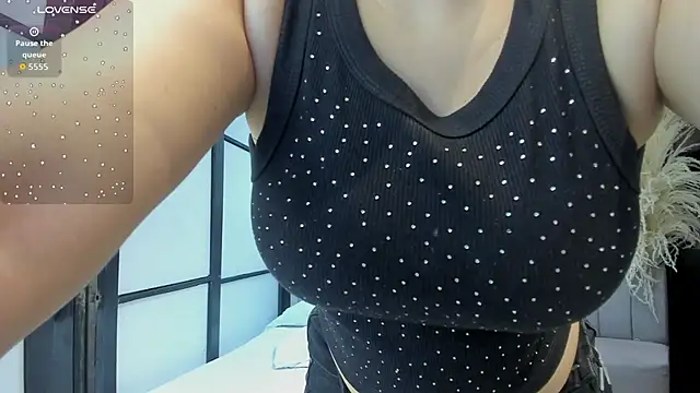 SamaraAnders  online show from 03-17-26, 05:00