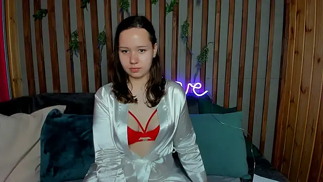 Snapshot of Laura_Ellinss chatting on 09-22-25, 07:54 Laura Ellinss online show from 09-22-25, 07:54