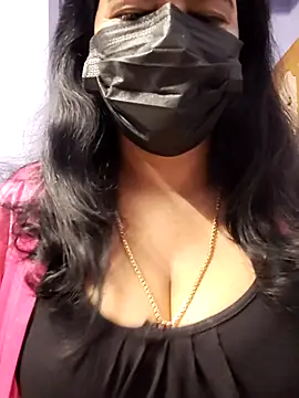 mallu-lover online show from 10-30-25, 01:40