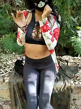 Snapshot of NaughtyMiuw chatting on 09-15-25, 07:47 NaughtyMiuw online show from 09-15-25, 07:47