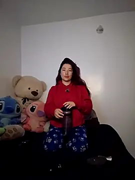 Snapshot of lunnaa_ chatting on 01-14-26, 05:13 lunnaa online show from 01-14-26, 05:13