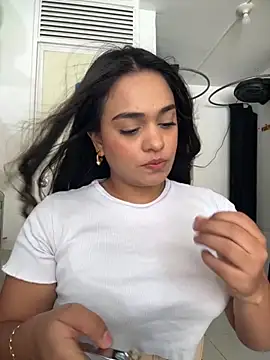 Snapshot of alana_dantes chatting on 11-02-25, 03:03 alana dantes online show from 11-02-25, 03:03