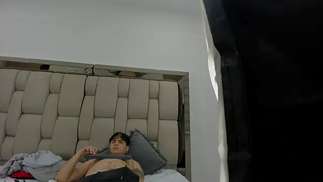 Snapshot of Mollyxketa1_ chatting on 10-06-25, 02:53 Mollyxketa1  online show from 10-06-25, 02:53