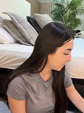 EmelyParker online show from 04-11-26, 07:51