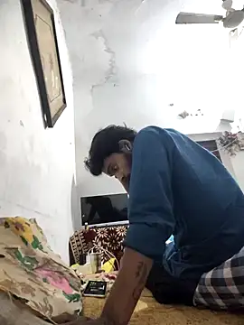 yashuuuu021 online show from 10-29-25, 04:53