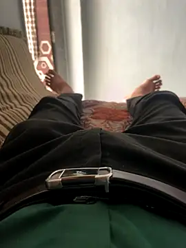 Snapshot of NoddingScorpion chatting on 10-27-25, 08:29 NoddingScorpion online show from 10-27-25, 08:29