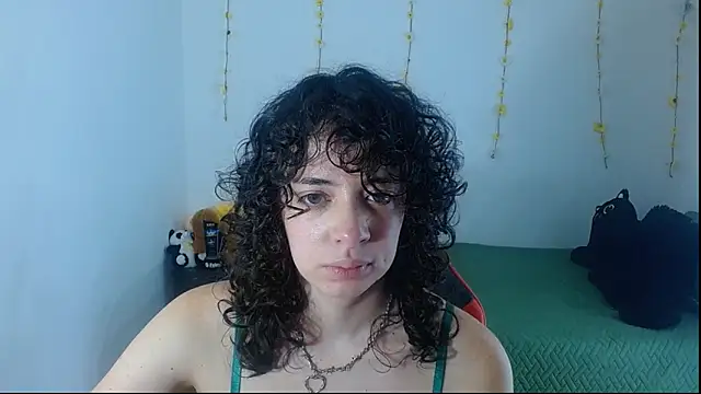 Snapshot of sajecrismaa chatting on 06-20-26, 05:27 sajecrismaa online show from 06-20-26, 05:27