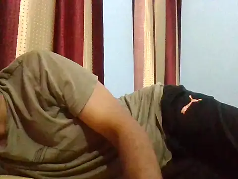 Snapshot of creativecommin chatting on 09-20-25, 06:53 creativecommin online show from 09-20-25, 06:53