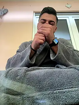 Snapshot of imooLoov chatting on 10-23-25, 07:29 imooLoov online show from 10-23-25, 07:29